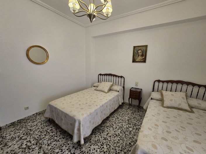 Image No.14-4 Bed Apartment for sale