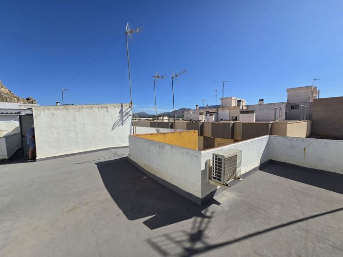 Image No.22-4 Bed Apartment for sale