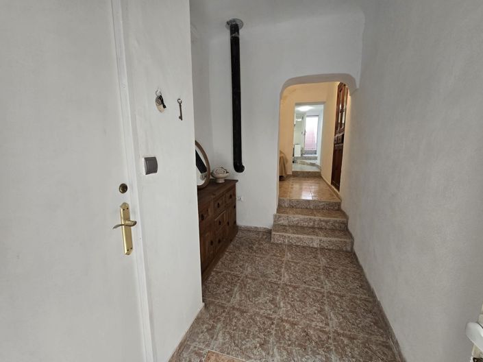 Image No.10-2 Bed Townhouse for sale