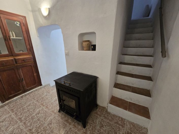 Image No.25-2 Bed Townhouse for sale