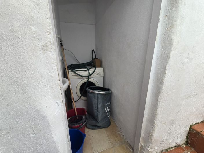 Image No.28-2 Bed Townhouse for sale