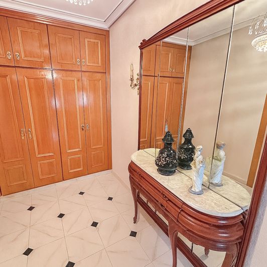 Image No.3-6 Bed Property for sale