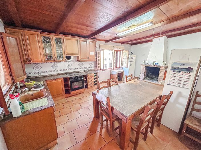 Image No.21-4 Bed House for sale