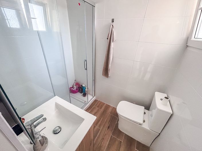 Image No.22-4 Bed Apartment for sale