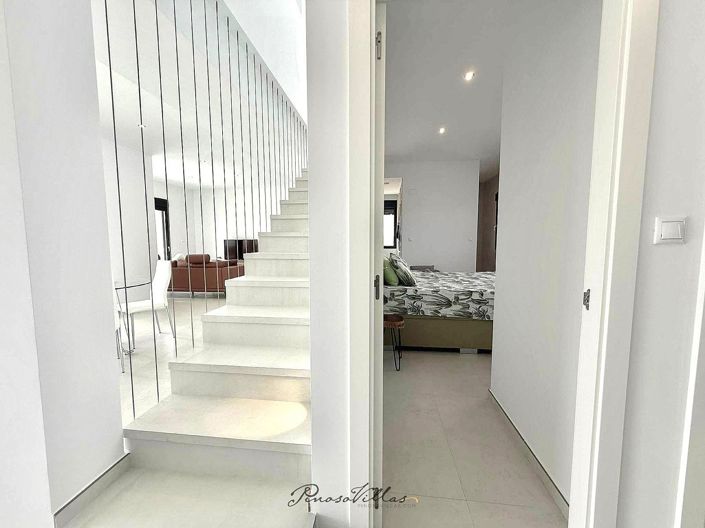 Image No.33-3 Bed Villa for sale