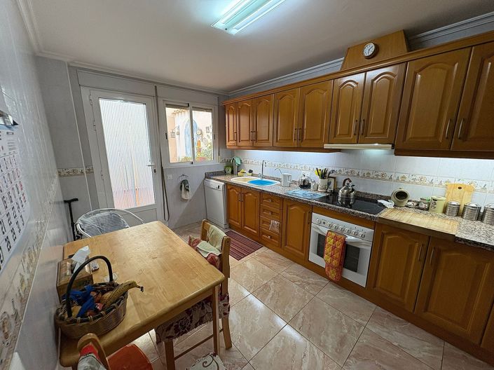 Image No.9-5 Bed Apartment for sale