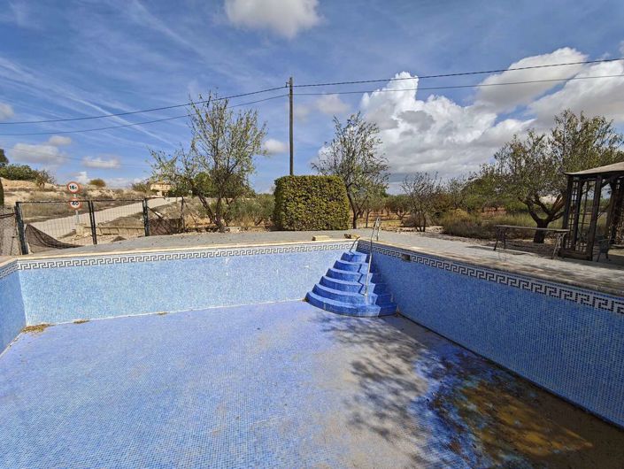 Image No.16-4 Bed Country House for sale