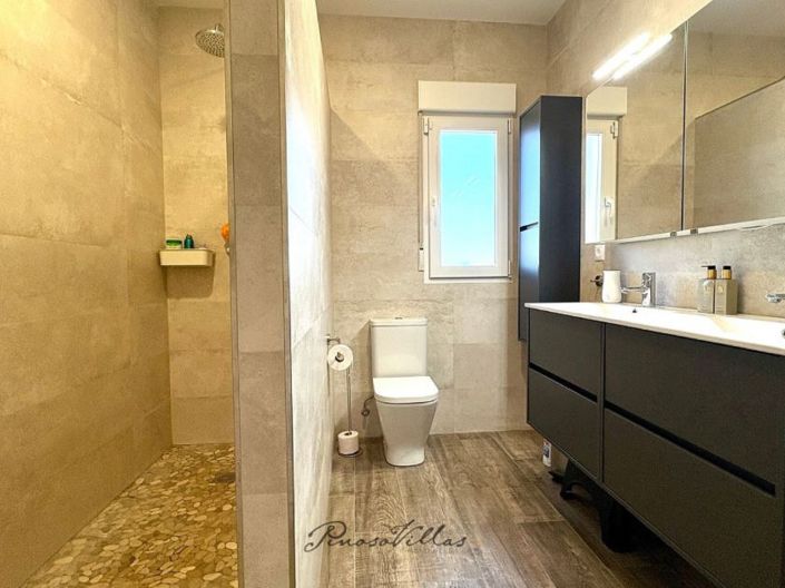 Image No.48-4 Bed Villa for sale