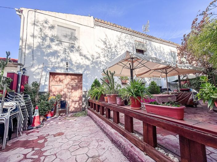 Image No.1-9 Bed Semi-Detached for sale