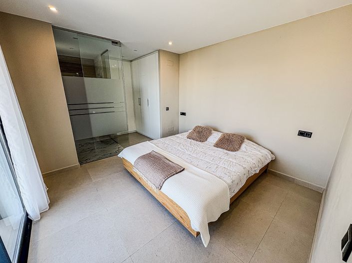 Image No.14-5 Bed Villa for sale