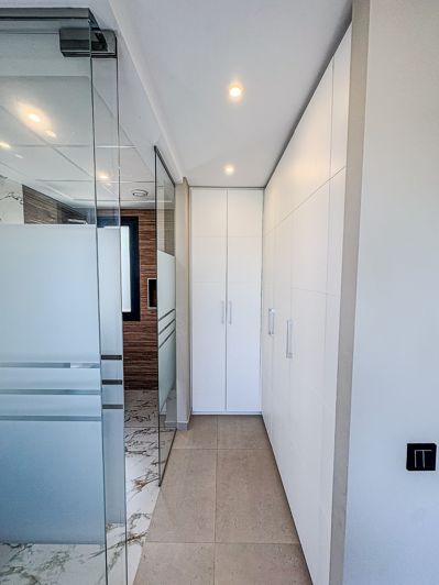 Image No.15-5 Bed Villa for sale