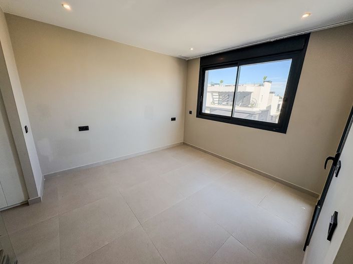 Image No.18-5 Bed Villa for sale