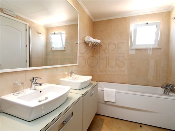 Image No.22-3 Bed House for sale