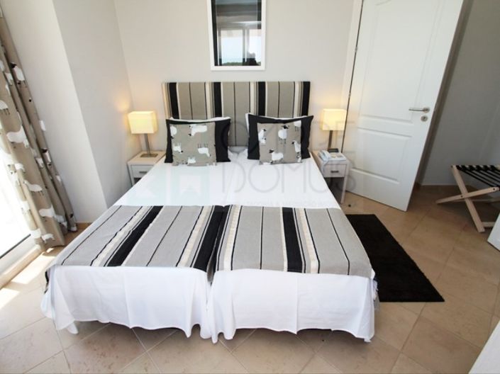 Image No.25-2 Bed House for sale