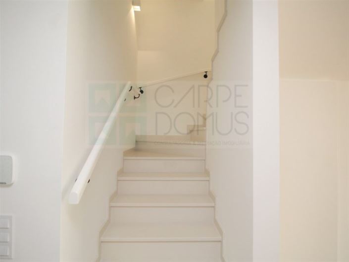 Image No.25-3 Bed House for sale