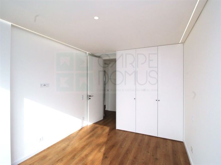 Image No.27-3 Bed House for sale