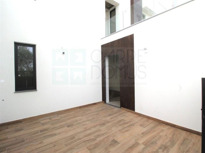 Image No.34-3 Bed House for sale