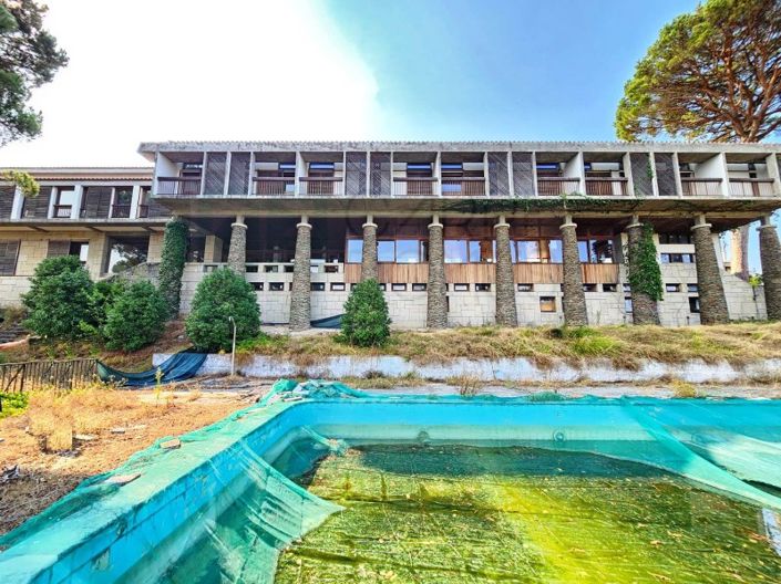 Image No.2-30 Bed Hotel for sale