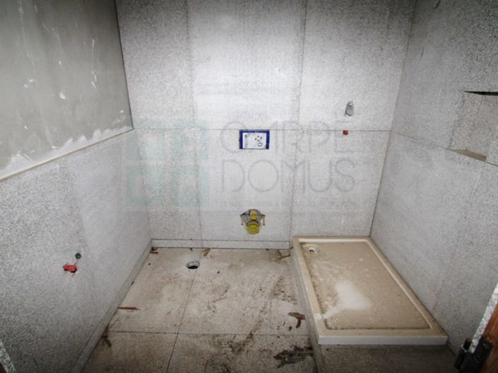 Image No.43-30 Bed Hotel for sale