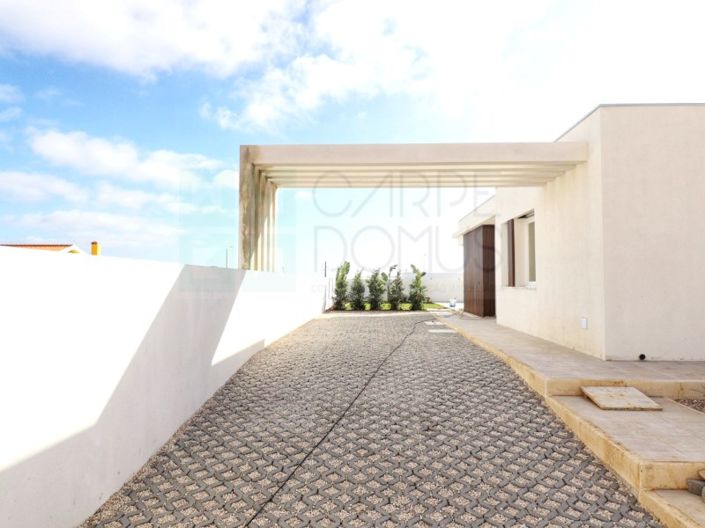 Image No.15-3 Bed House for sale