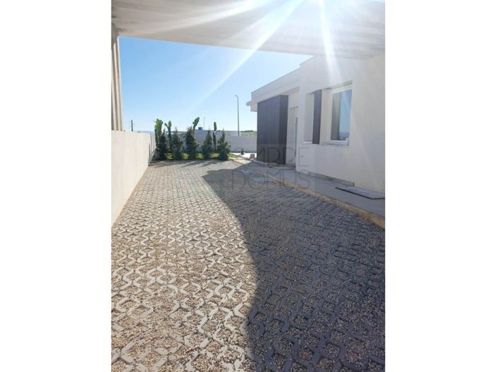 Image No.16-3 Bed House for sale