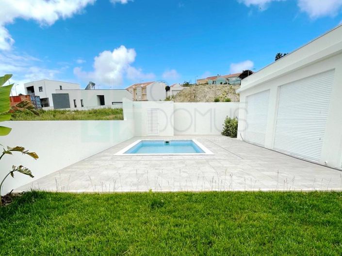 Image No.2-3 Bed House for sale