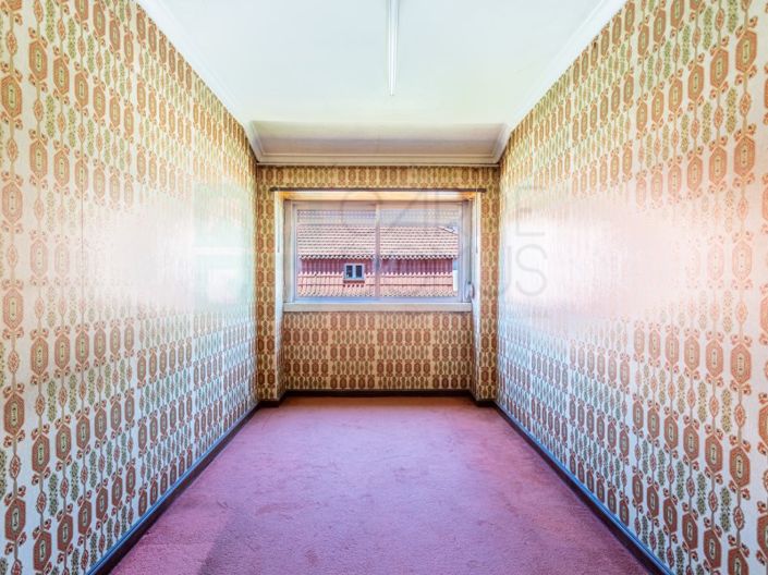 Image No.18-9 Bed House for sale