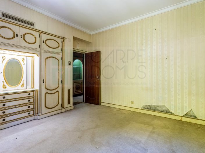 Image No.35-9 Bed House for sale