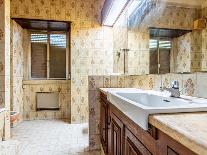 Image No.41-9 Bed House for sale