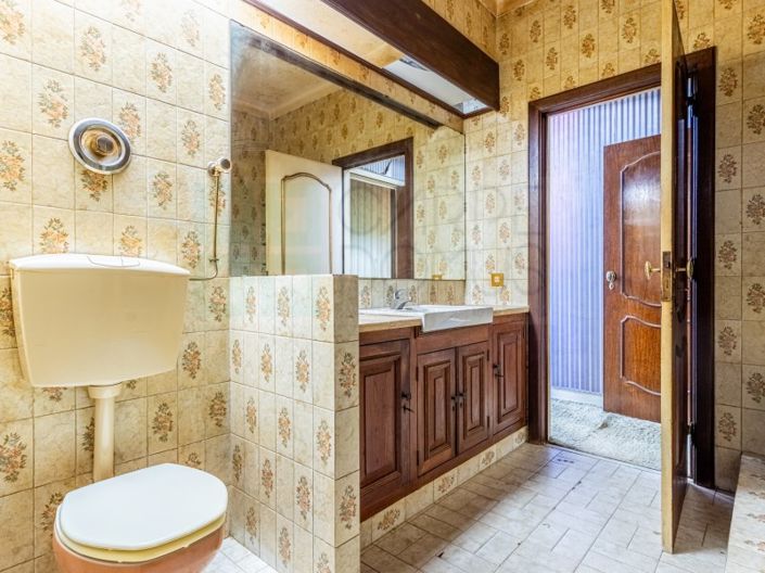 Image No.42-9 Bed House for sale