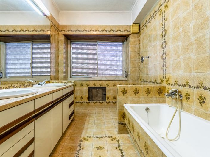 Image No.45-9 Bed House for sale