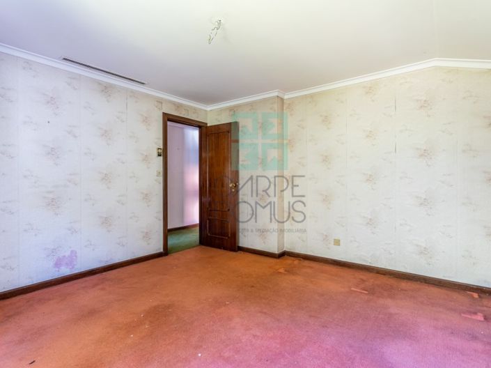 Image No.7-9 Bed House for sale