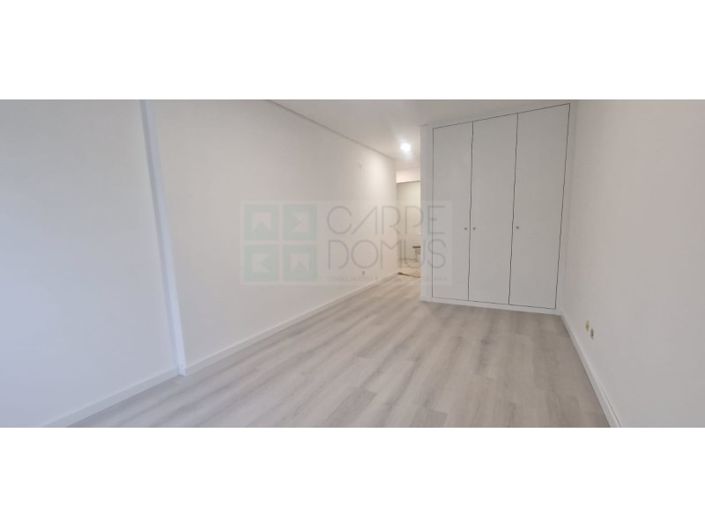 Image No.23-3 Bed Apartment for sale