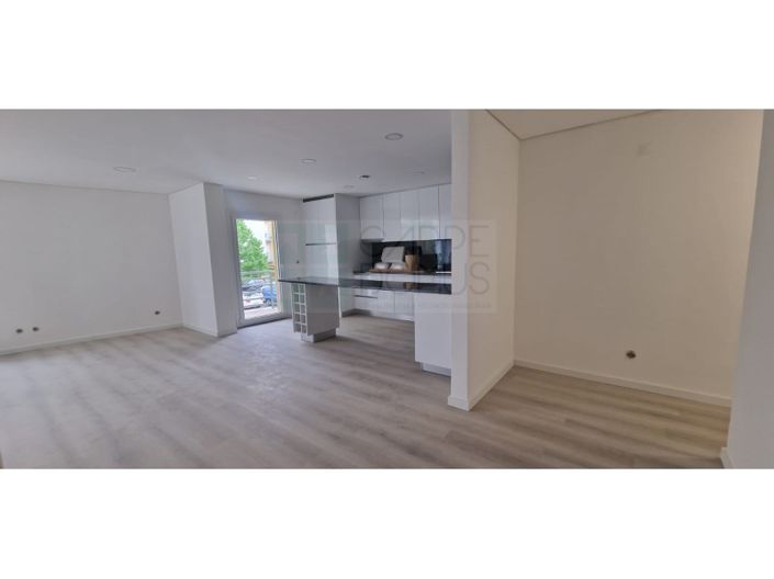 Image No.60-3 Bed Apartment for sale