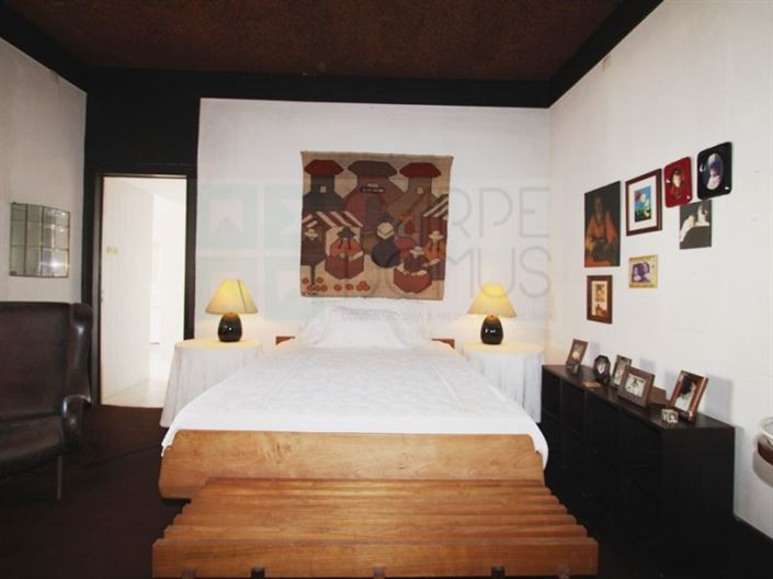 Image No.23-6 Bed House for sale