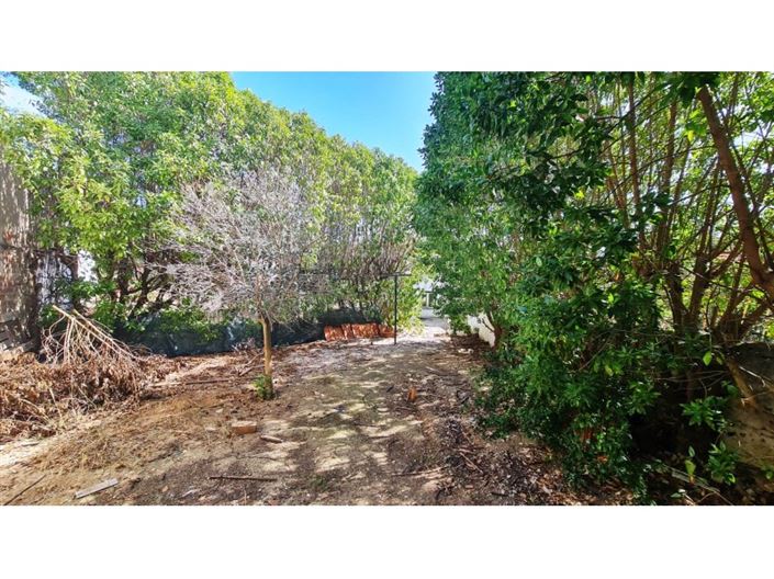 Image No.34-6 Bed House for sale