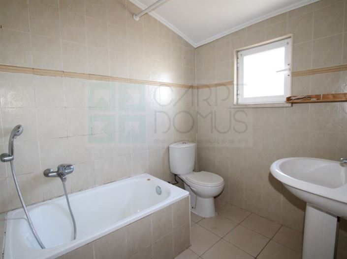 Image No.45-6 Bed House for sale