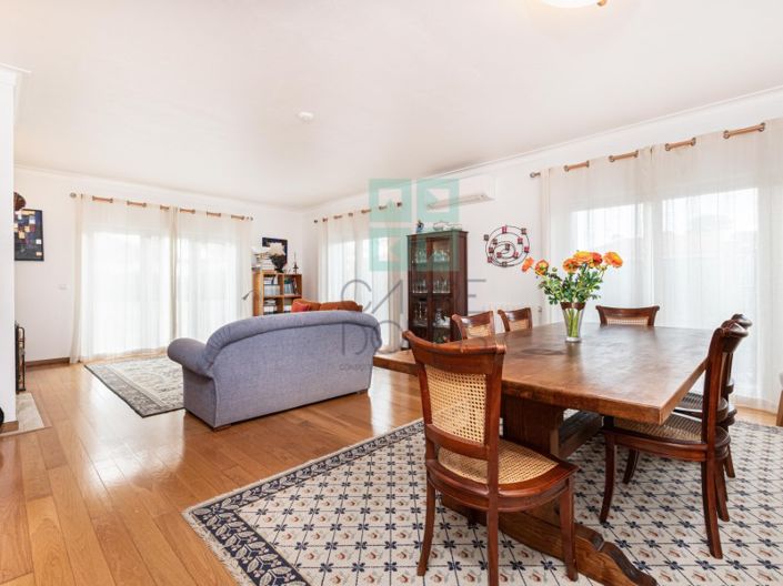 Image No.12-4 Bed House for sale