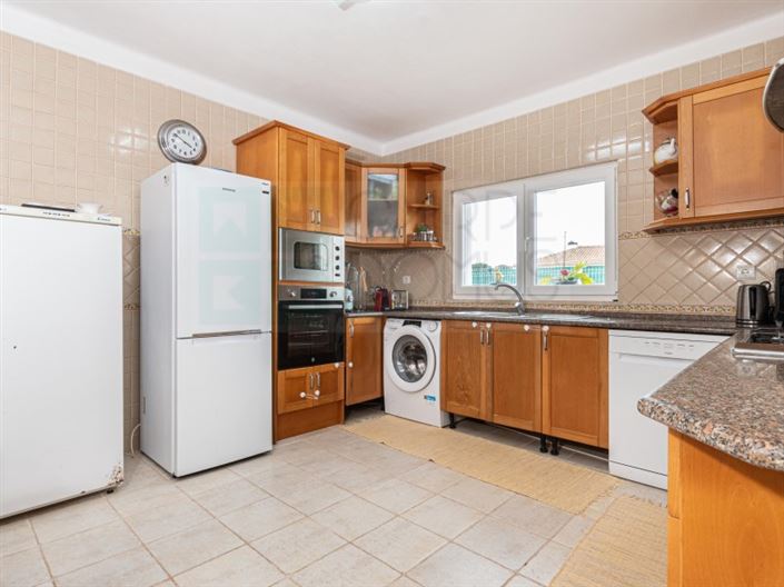 Image No.16-4 Bed House for sale