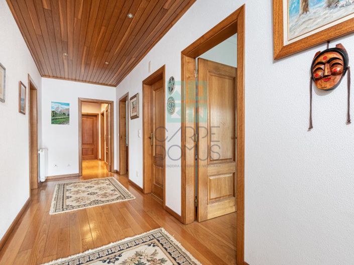 Image No.14-4 Bed House for sale