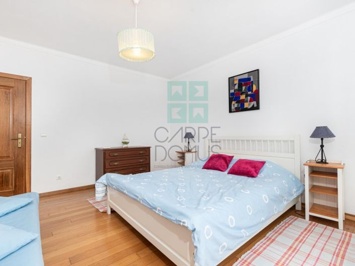 Image No.19-4 Bed House for sale