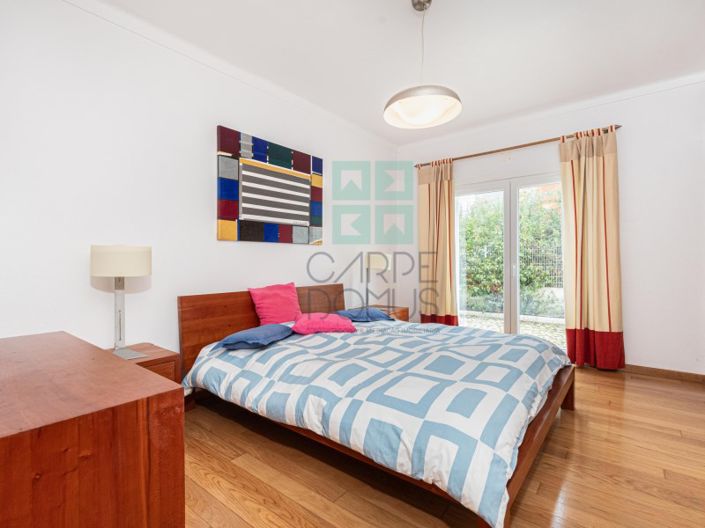 Image No.21-4 Bed House for sale