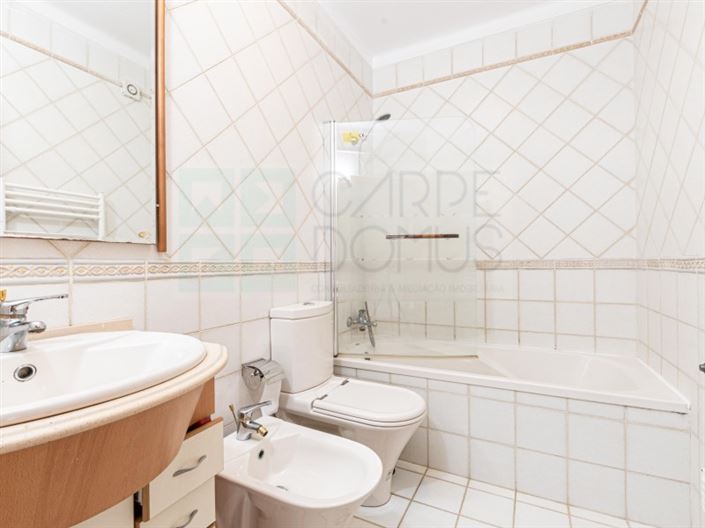 Image No.25-4 Bed House for sale