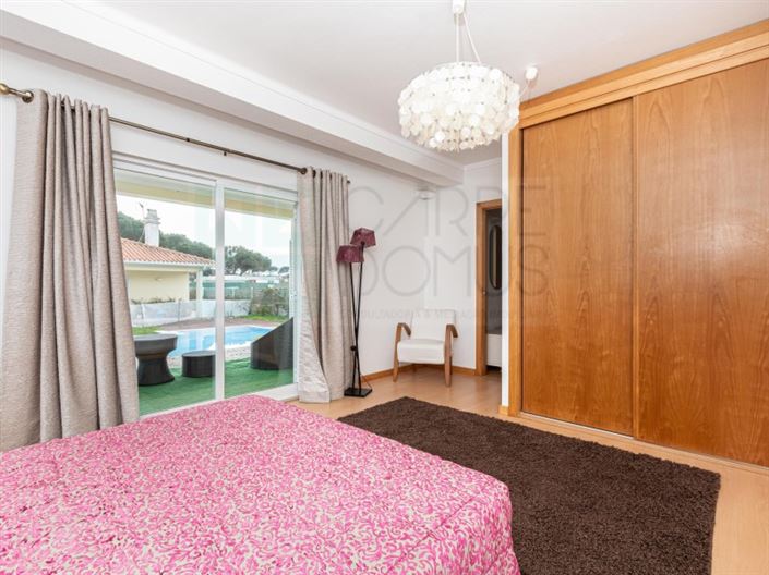 Image No.29-4 Bed House for sale