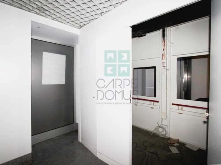 Image No.51-Commercial for sale