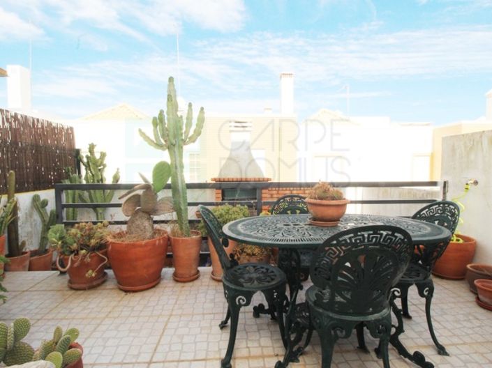 Image No.16-2 Bed House for sale