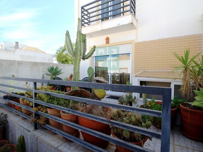 Image No.17-2 Bed House for sale