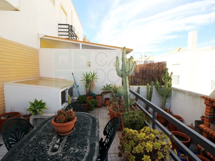 Image No.19-2 Bed House for sale