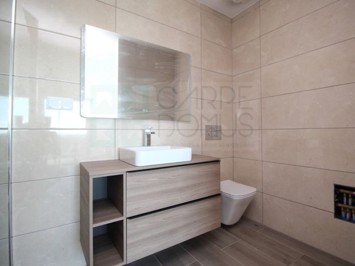 Image No.29-4 Bed House for sale