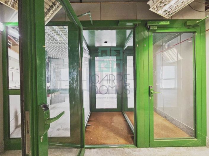 Image No.25-Commercial for sale